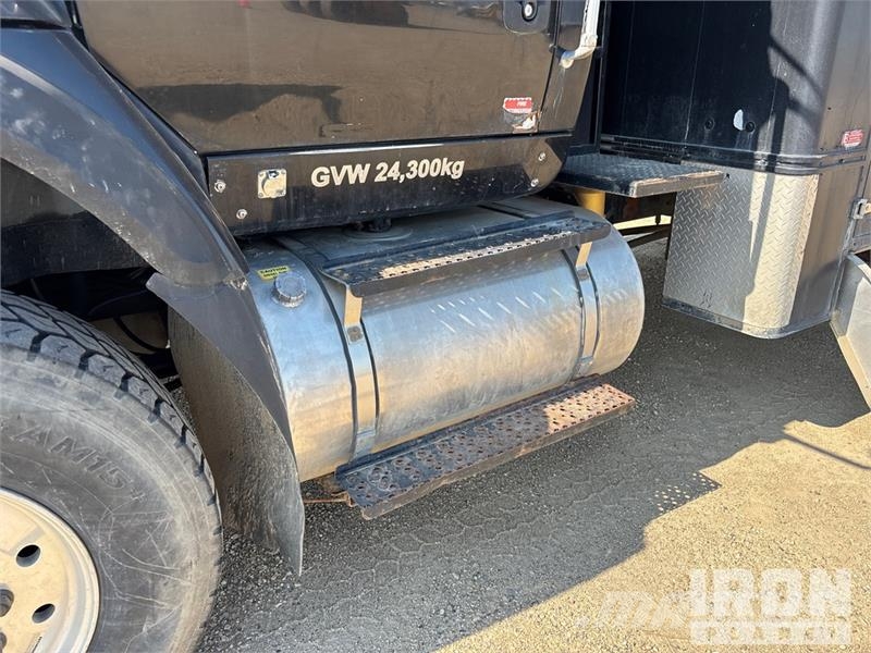 International Workstar 7400 6x4 Wireline Logging Truck Equipamiento para el procesado