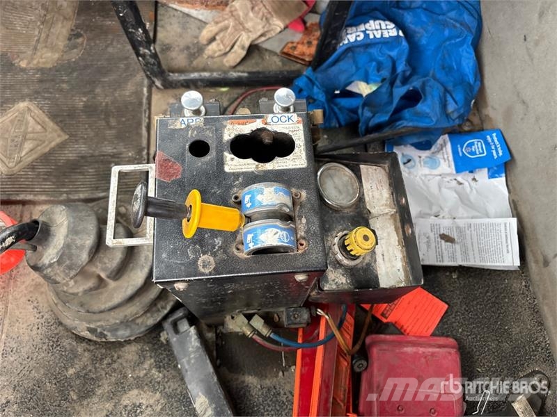 International Workstar 7500 T/A Dump Truck Kipper