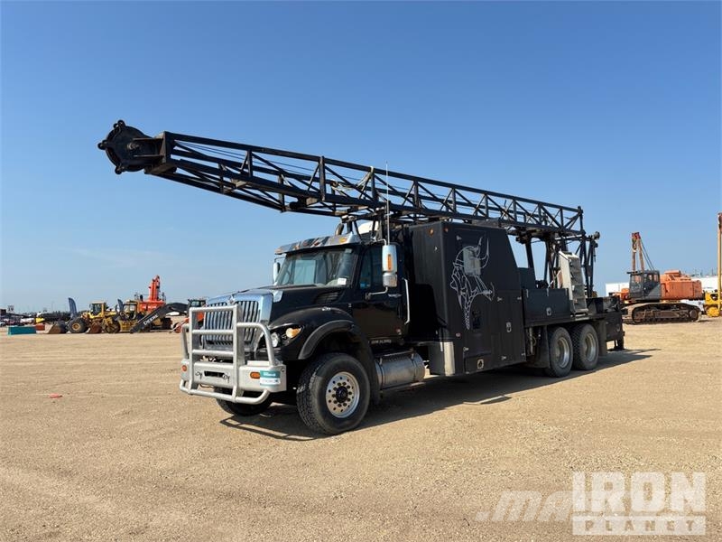International Workstar 7400 6x4 Wireline Logging Truck Equipamiento para el procesado