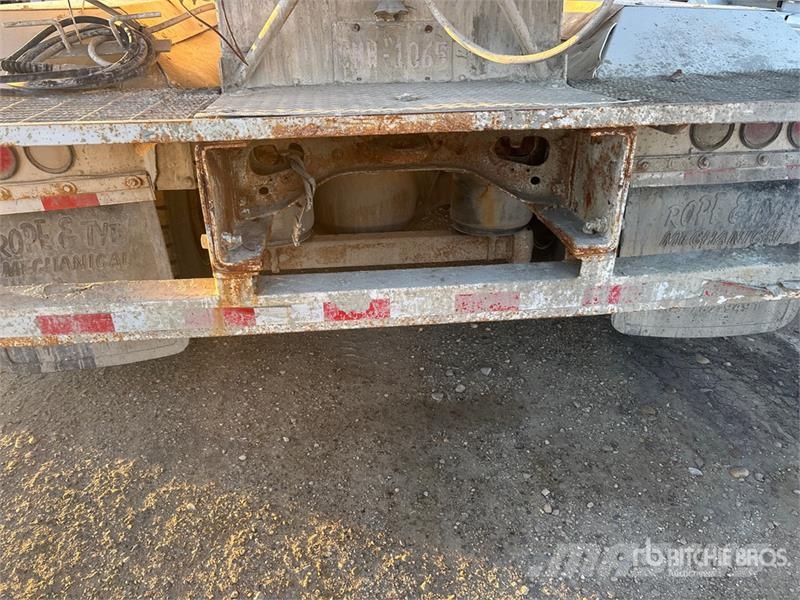International WorkStar 7600 8x6 Mixer Truck Betooniveokid