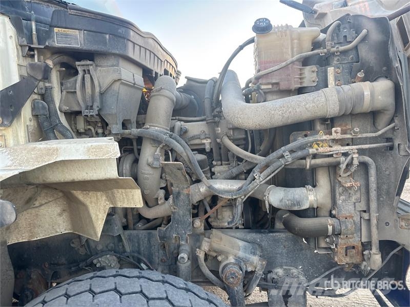 International WorkStar 7600 8x6 Mixer Truck Betooniveokid