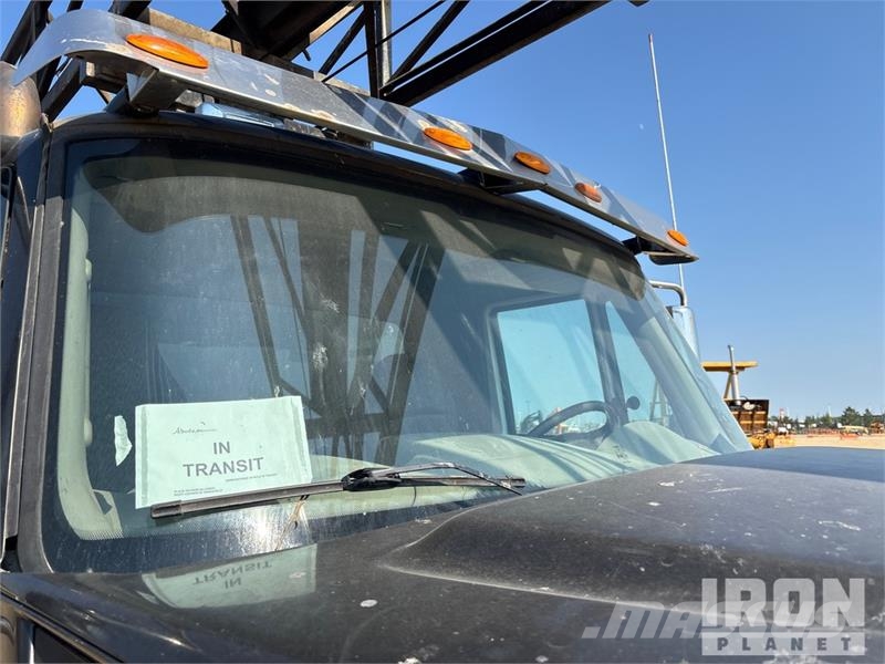 International Workstar 7400 6x4 Wireline Logging Truck Equipamiento para el procesado