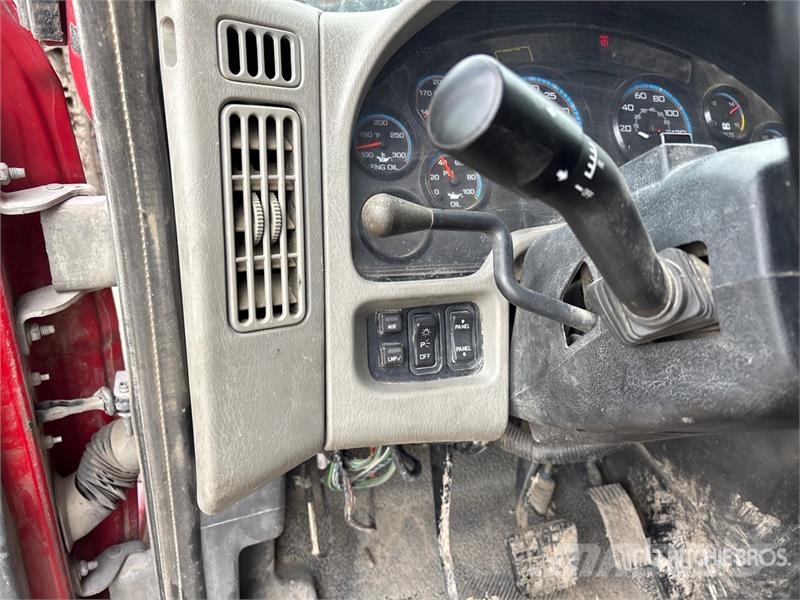 International Workstar 7500 T/A Dump Truck Kipper