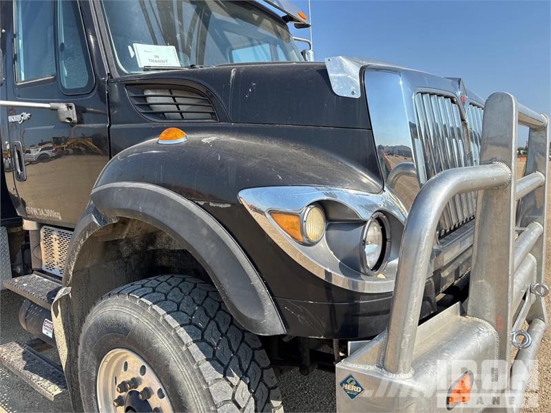 International Workstar 7400 6x4 Wireline Logging Truck Equipamiento para el procesado