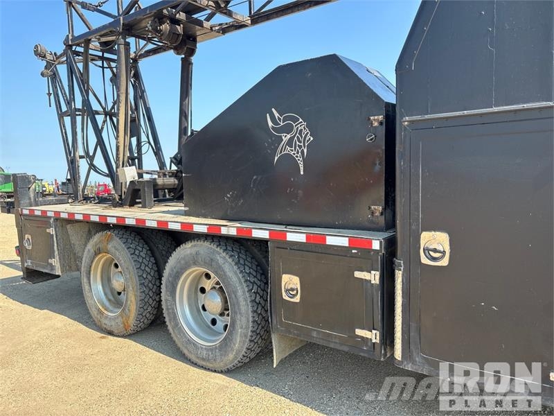 International Workstar 7400 6x4 Wireline Logging Truck Equipamiento para el procesado