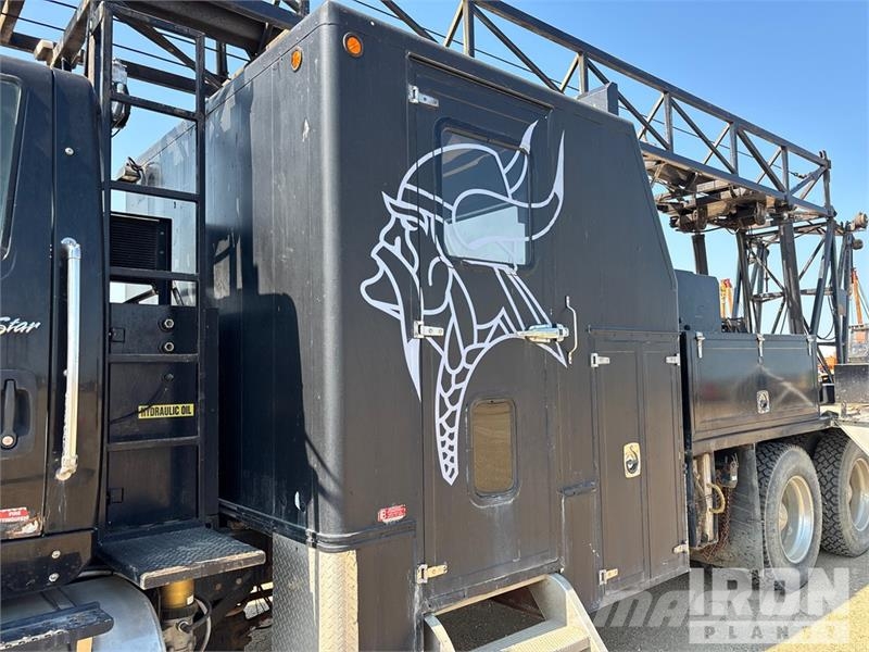 International Workstar 7400 6x4 Wireline Logging Truck Equipamiento para el procesado