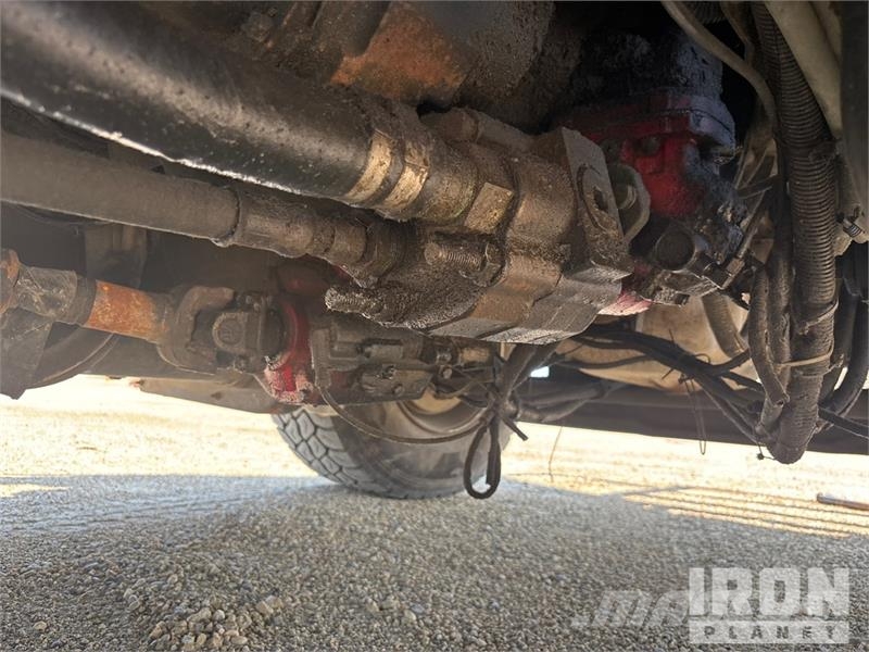 International Workstar 7400 6x4 Wireline Logging Truck Equipamiento para el procesado