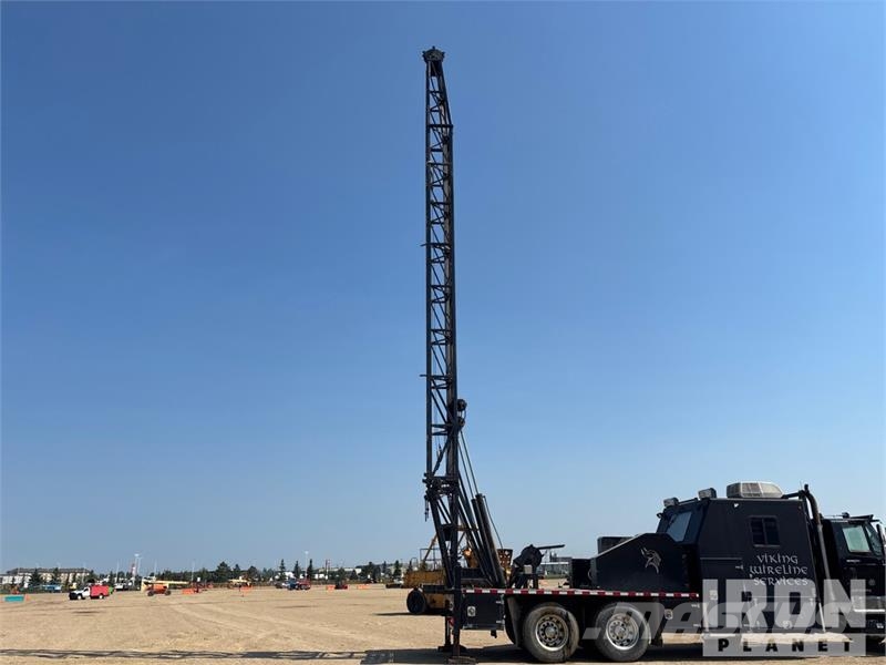 International Workstar 7400 6x4 Wireline Logging Truck Equipamiento para el procesado