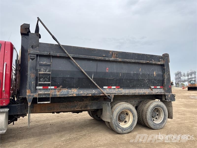 International Workstar 7500 T/A Dump Truck Kipper