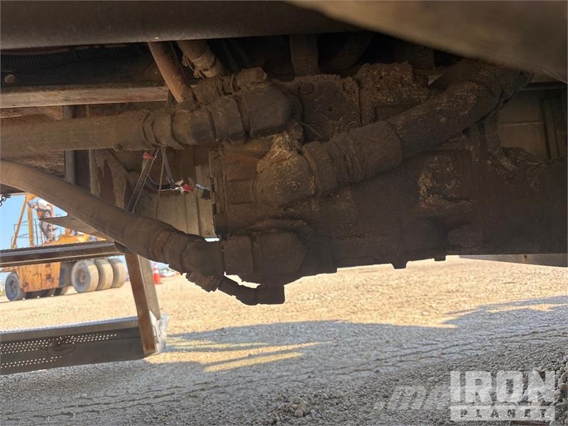 International Workstar 7400 6x4 Wireline Logging Truck Equipamiento para el procesado