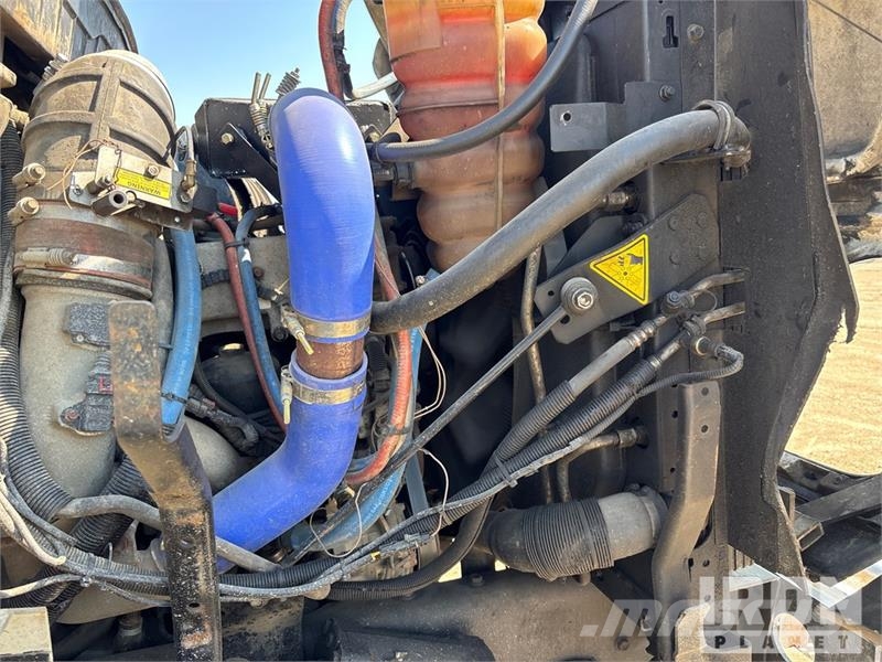 International Workstar 7400 6x4 Wireline Logging Truck Equipamiento para el procesado