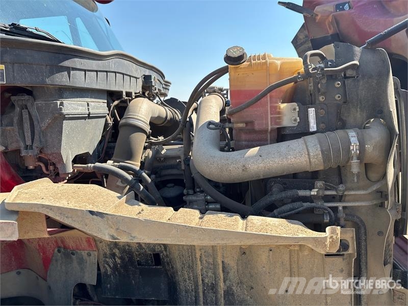 International WorkStar 7600 6x4 Cab and Chassis (Inoperable) Кабини