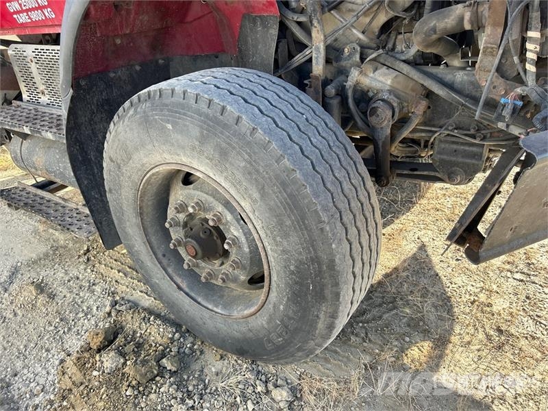 International WorkStar 7600 Tipper trucks