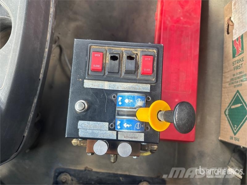 International WorkStar 7600 Camiones bañeras basculantes o volquetes