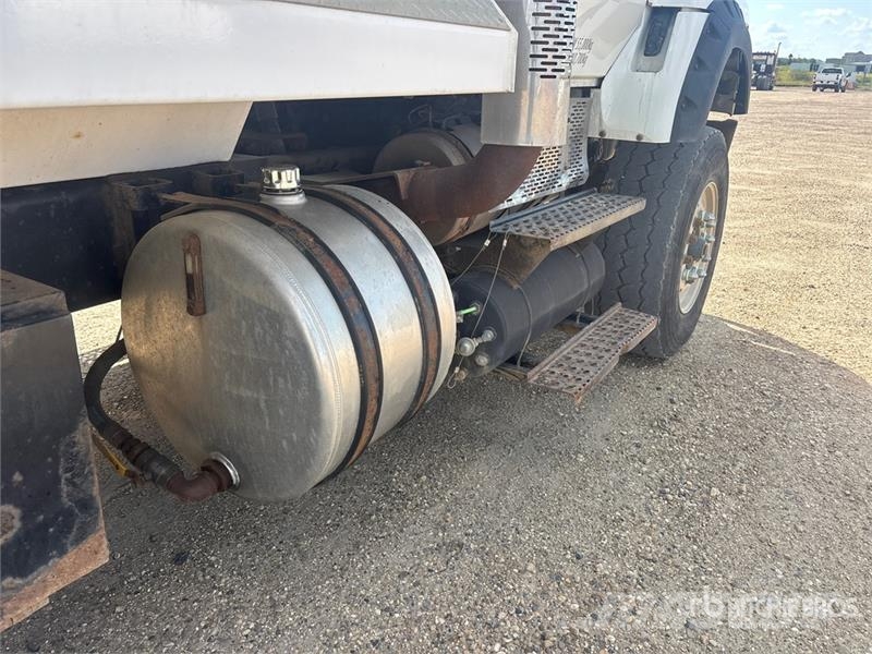 International WorkStar 7600 Camiones bañeras basculantes o volquetes