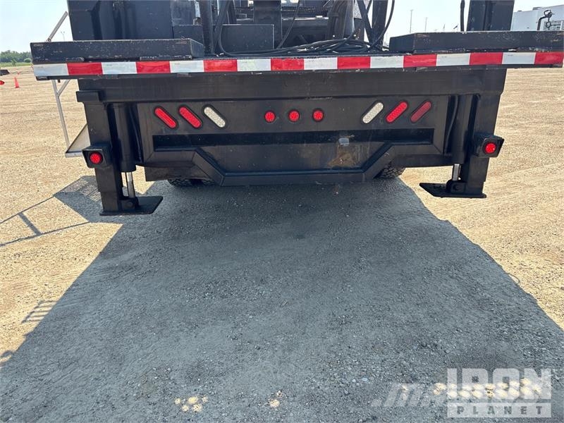 International Workstar 7400 6x4 Wireline Logging Truck Equipamiento para el procesado