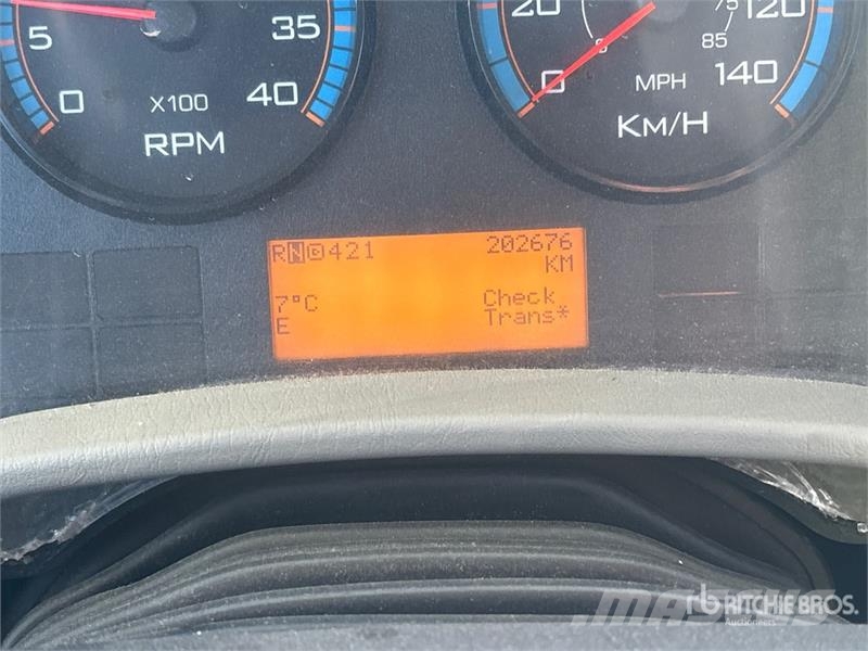 Internatonal DuraStar 4300 4x2 Van Truck شاحنات ذات هيكل صندوقي