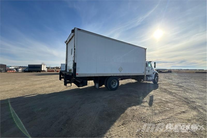 Internatonal DuraStar 4300 4x2 Van Truck شاحنات ذات هيكل صندوقي