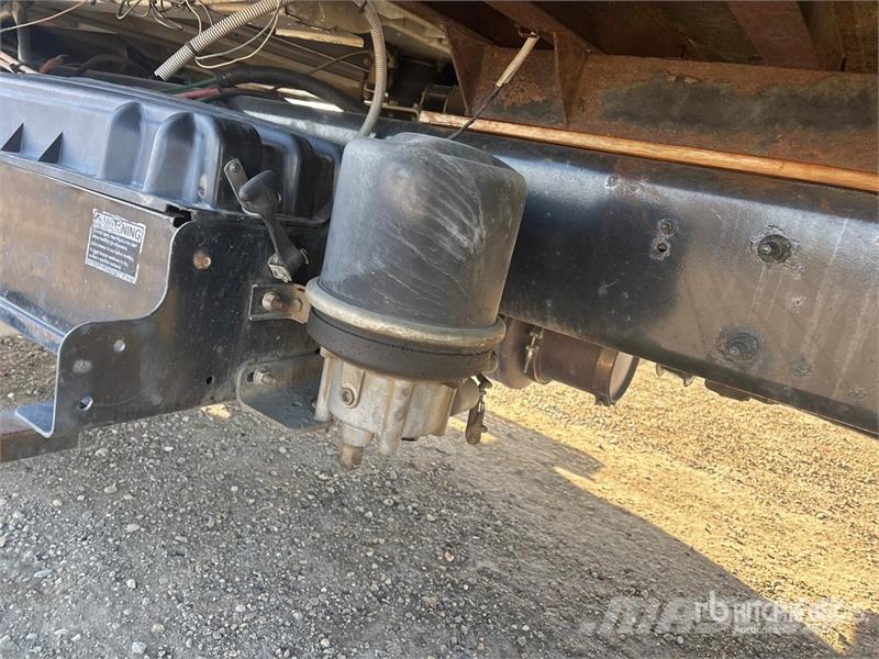 Internatonal DuraStar 4300 4x2 Van Truck شاحنات ذات هيكل صندوقي