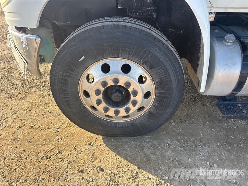 Internatonal DuraStar 4300 4x2 Van Truck شاحنات ذات هيكل صندوقي