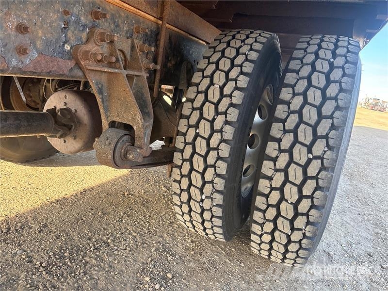 Internatonal DuraStar 4300 4x2 Van Truck شاحنات ذات هيكل صندوقي