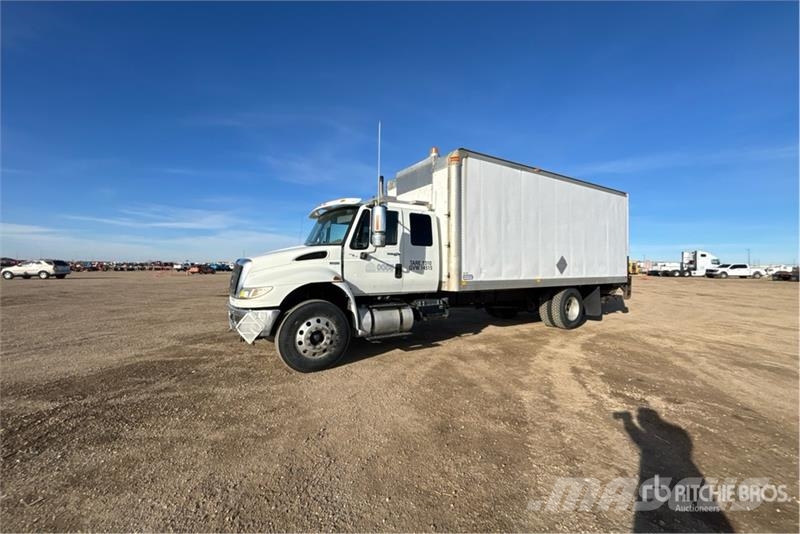Internatonal DuraStar 4300 4x2 Van Truck شاحنات ذات هيكل صندوقي