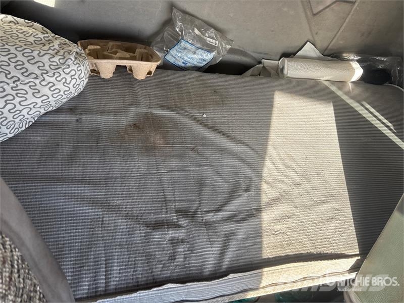 Internatonal DuraStar 4300 4x2 Van Truck شاحنات ذات هيكل صندوقي