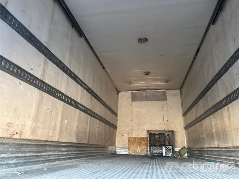 Internatonal DuraStar 4300 4x2 Van Truck شاحنات ذات هيكل صندوقي