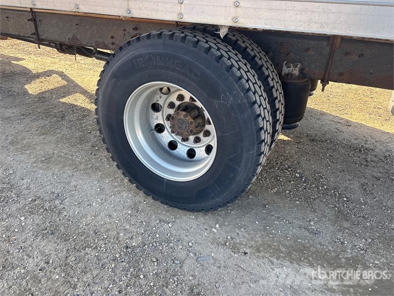 Internatonal DuraStar 4300 4x2 Van Truck شاحنات ذات هيكل صندوقي