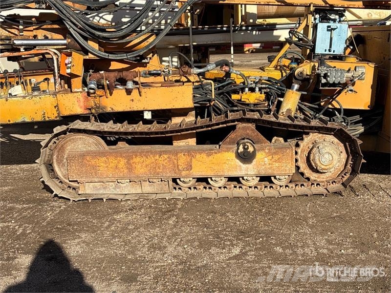 Interoc 109B Crawler Drilling Rig Zařízení pro hlubinné vrtání ropy a plynu