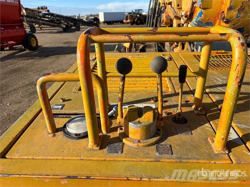 Interoc 109B Crawler Drilling Rig Zařízení pro hlubinné vrtání ropy a plynu