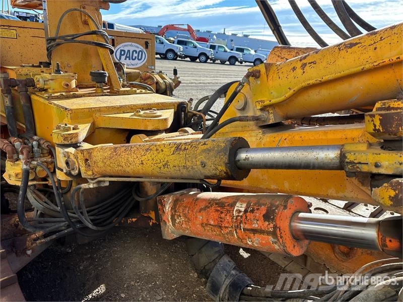 Interoc 109B Crawler Drilling Rig Zařízení pro hlubinné vrtání ropy a plynu