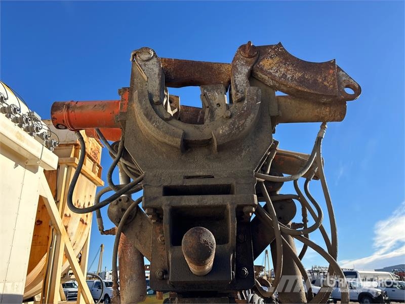 Interoc 109B Crawler Drilling Rig Zařízení pro hlubinné vrtání ropy a plynu