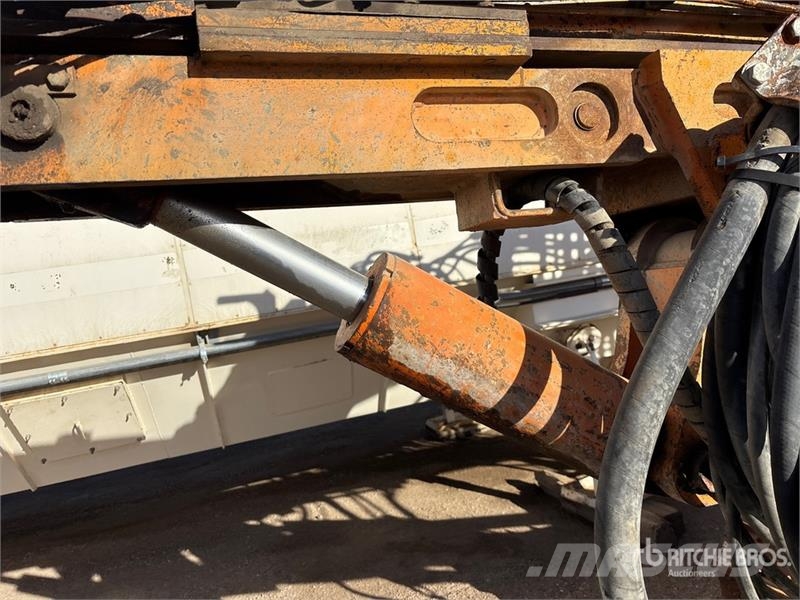 Interoc 109B Crawler Drilling Rig Zařízení pro hlubinné vrtání ropy a plynu
