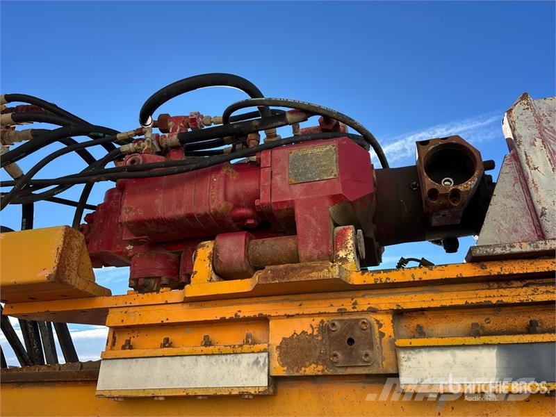 Interoc 109B Crawler Drilling Rig Zařízení pro hlubinné vrtání ropy a plynu