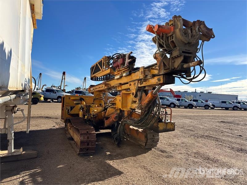 Interoc 109B Crawler Drilling Rig Zařízení pro hlubinné vrtání ropy a plynu