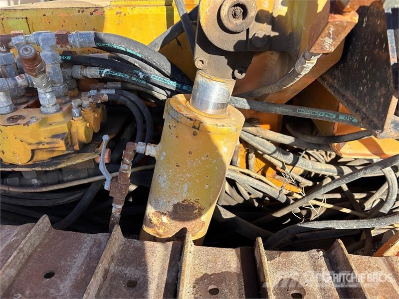 Interoc 109B Crawler Drilling Rig Zařízení pro hlubinné vrtání ropy a plynu