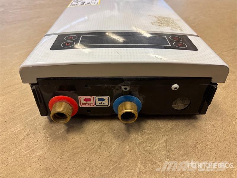  Intertek GW240FDCH Commercial Tankless Water Heate مكونات أخرى