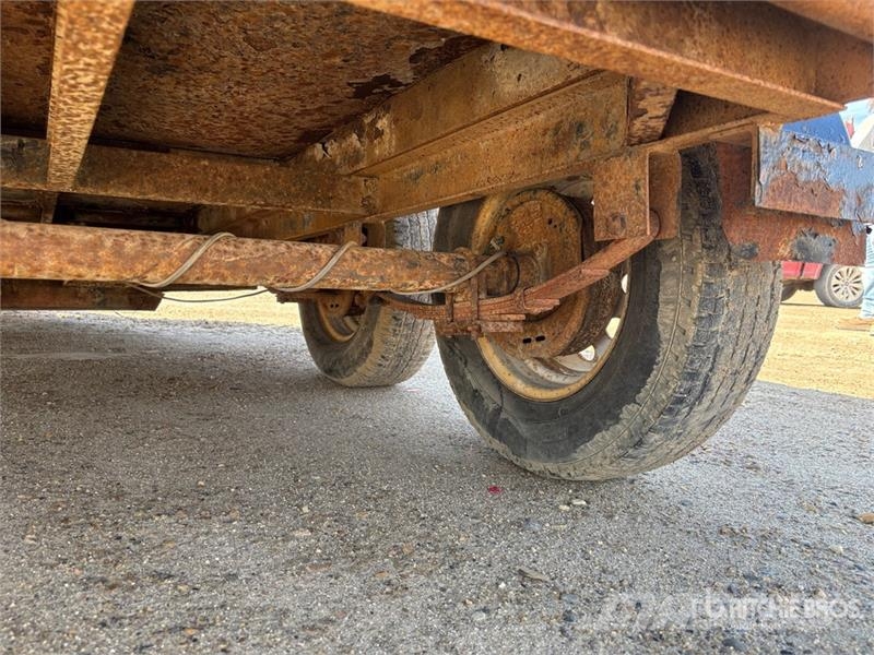 Iron Panther 10 ft T/A Dump Utility Trailer Bañera