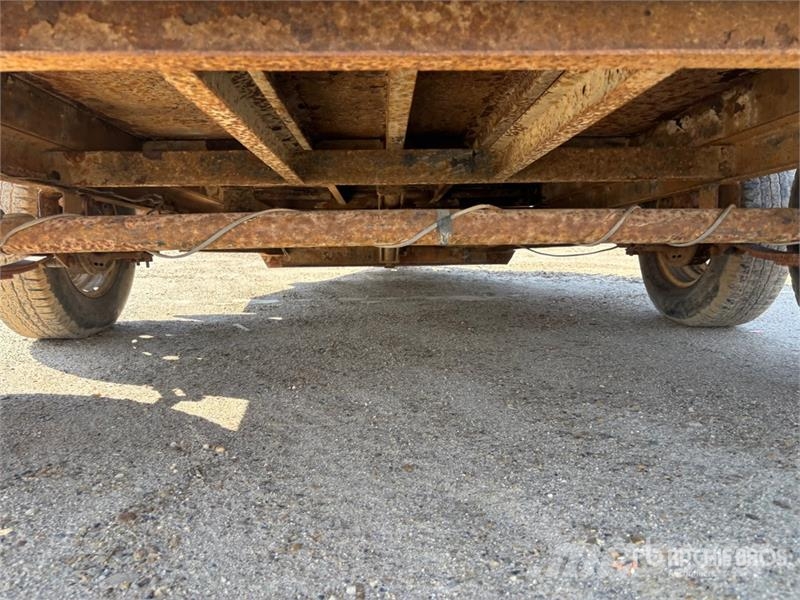 Iron Panther 10 ft T/A Dump Utility Trailer Bañera