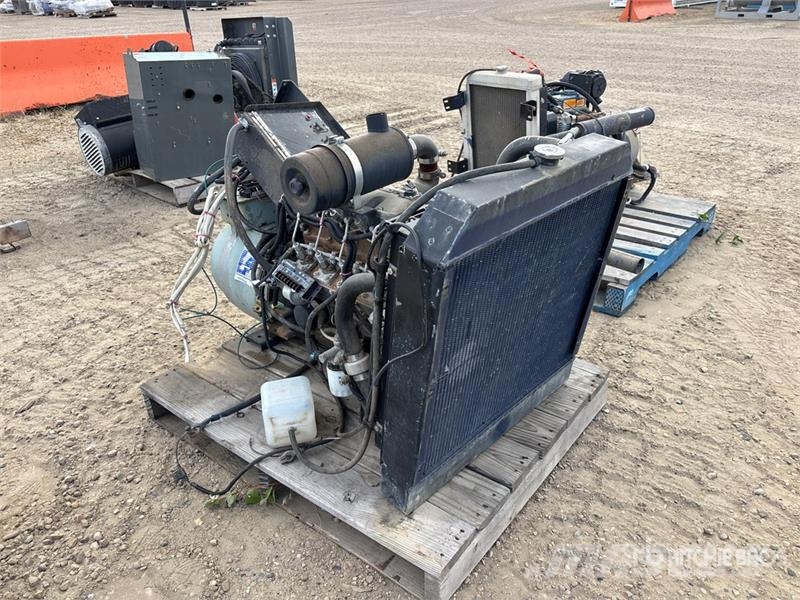 Isuzu BV-4LE1 26.3 kW Engine Motory