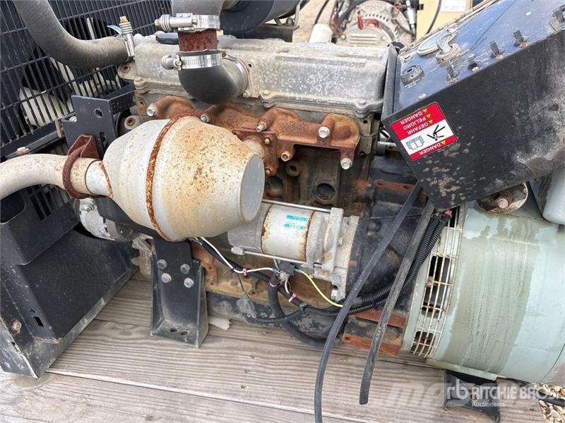 Isuzu BV-4LE1 26.3 kW Engine Motory
