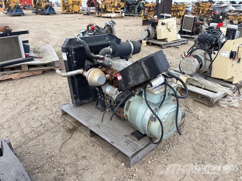 Isuzu BV-4LE1 26.3 kW Engine Motory