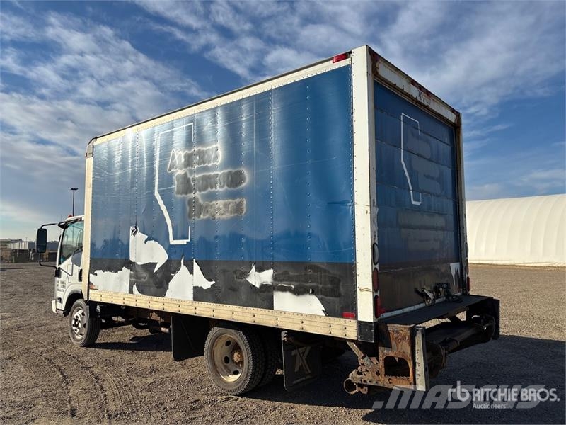 Isuzu NPR Kapali kasa kamyonlar