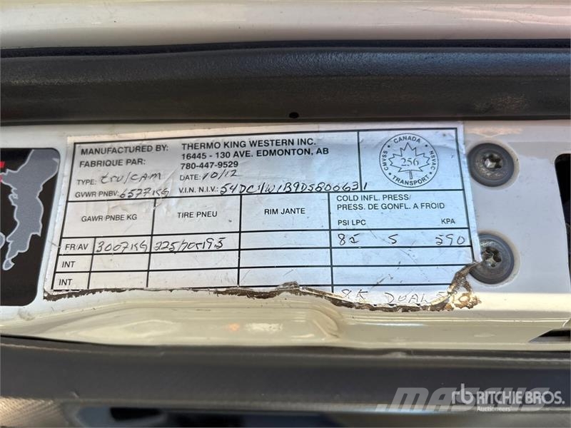 Isuzu NPR Kapali kasa kamyonlar