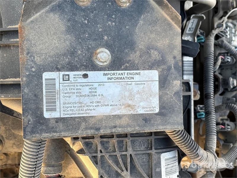 Isuzu NPR Kapali kasa kamyonlar