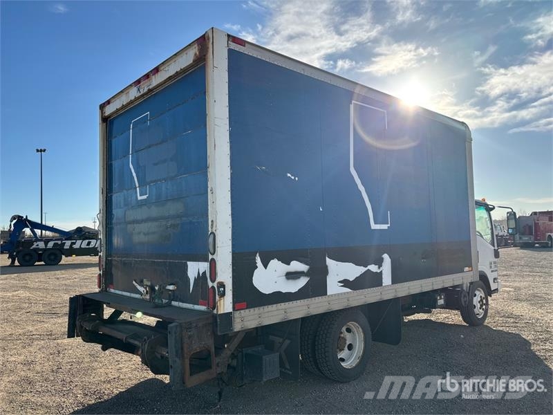 Isuzu NPR Kapali kasa kamyonlar