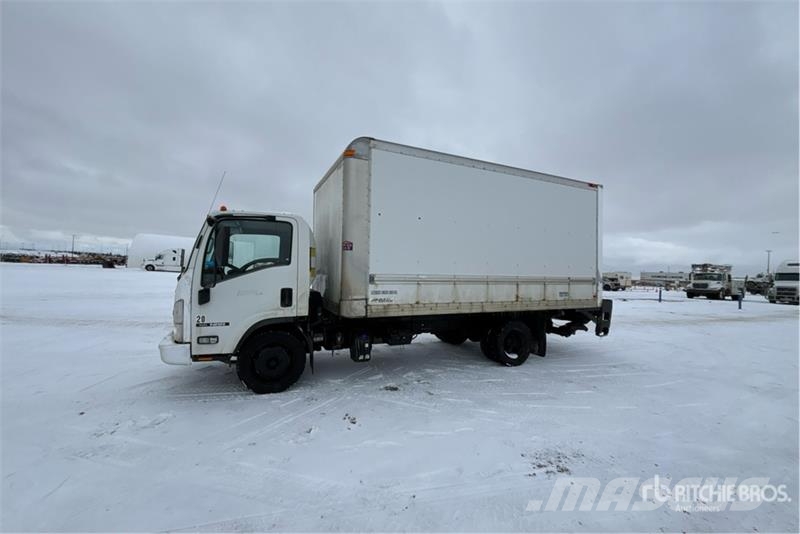 Isuzu NPR Tovornjaki zabojniki