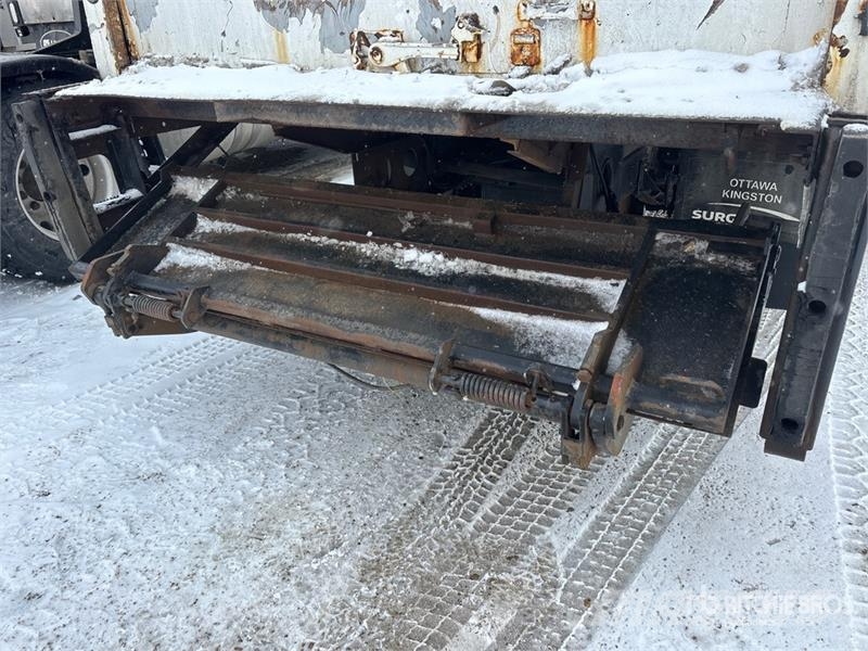 Isuzu NPR Tovornjaki zabojniki
