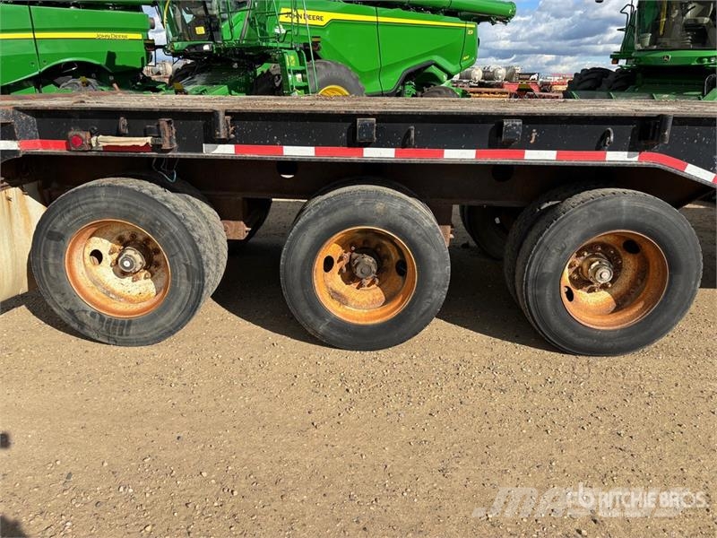 J.C. Trailer 48 ft Tri/A Flatbed Oilfield Trailer Prosessointilaitteet